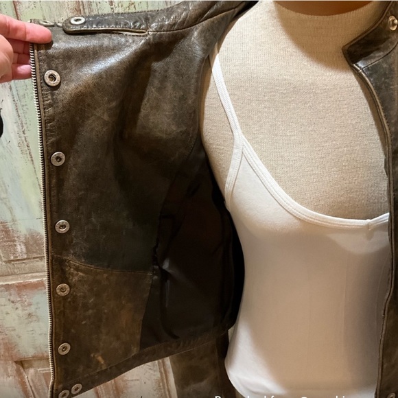 ZARA chocolate brown quality genuine leather
Motorcycle DISTRESSED Jacket- Large - Picture 5 of 13